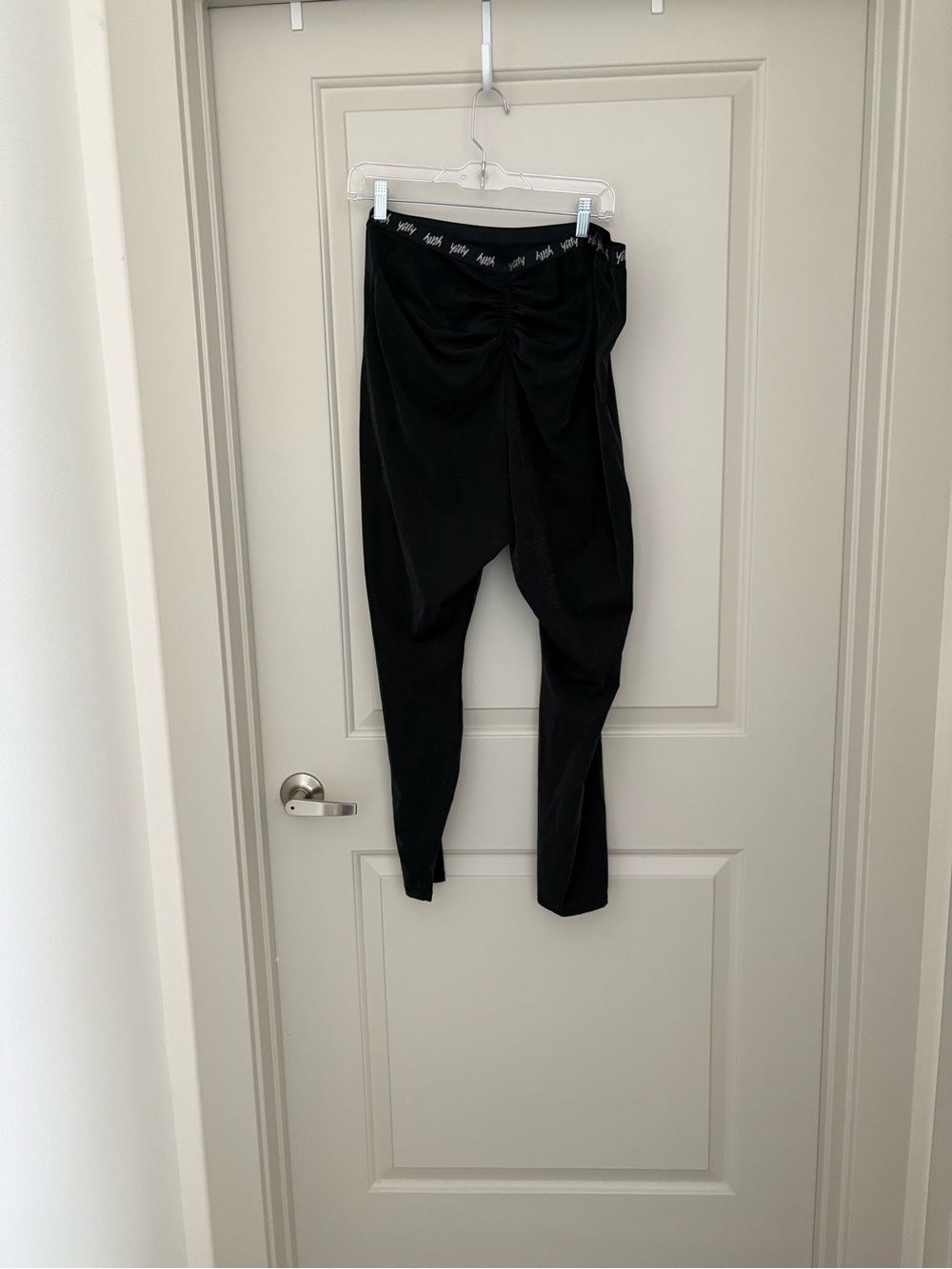YITTY Black Sparkling cintch but Waistband Leggings NWT Size 4XL - Picture 3 of 5